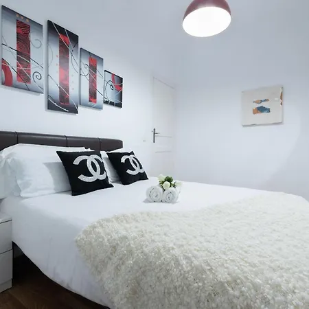Apartamentos Day Madrid Gran Via Centro Sol Malasana Exterior photo